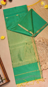 Parrot Green Line Diamond Butta Zari Handloom Pure Maheshwari Silk Saree