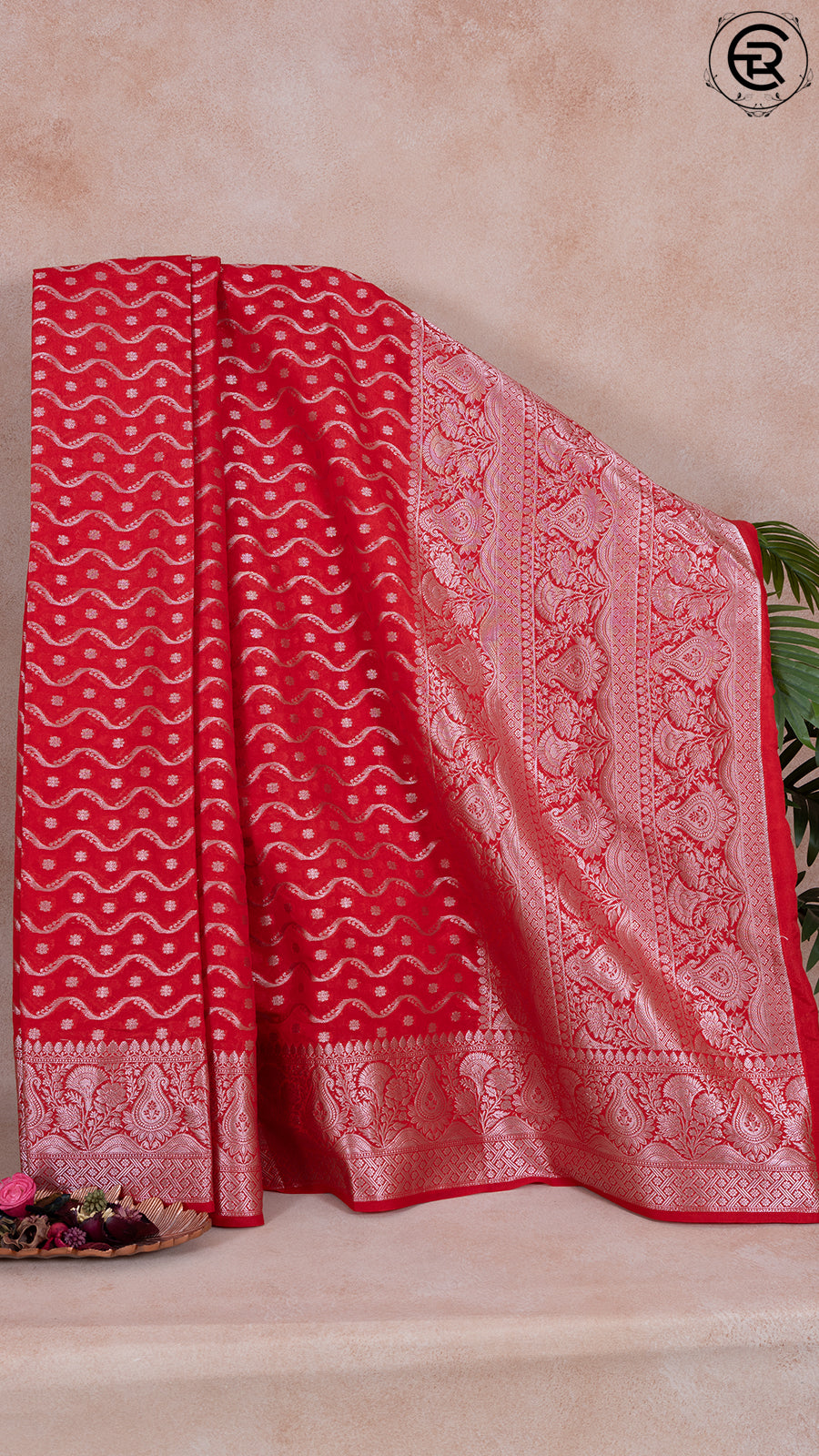 Red Zari Curved Line Pattern Warm Silk Saree