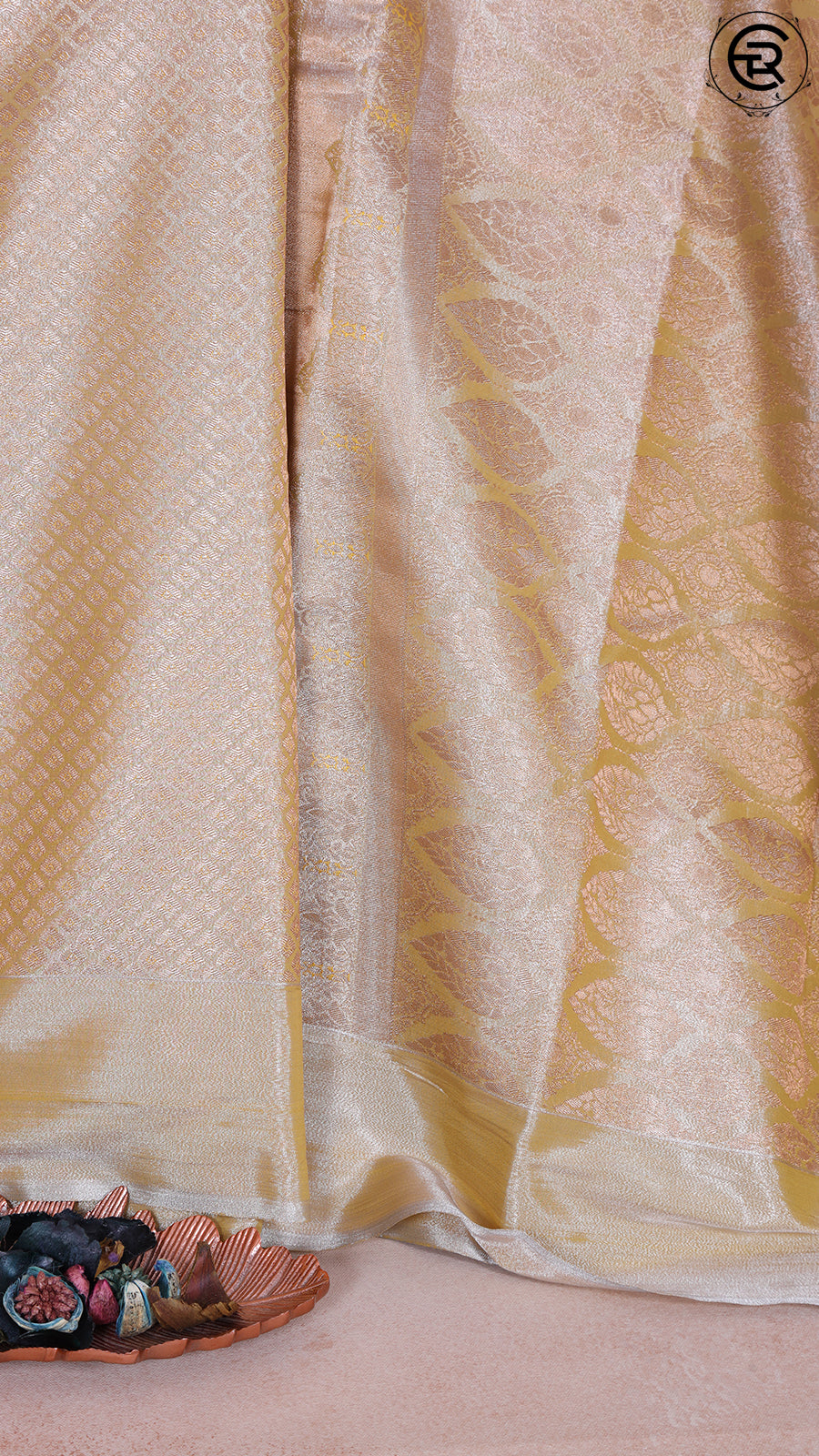 Light Gold Diamond Zari Pure Kanchipuram Tissue Silk Saree