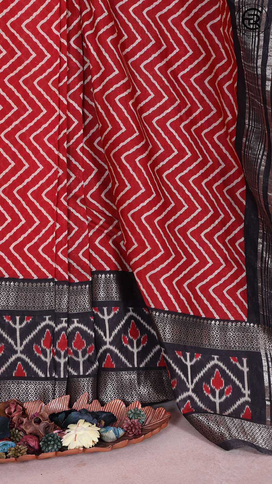 Red and Black Zigzag Patterned Retta Petta Border Chanderi Cotton Saree