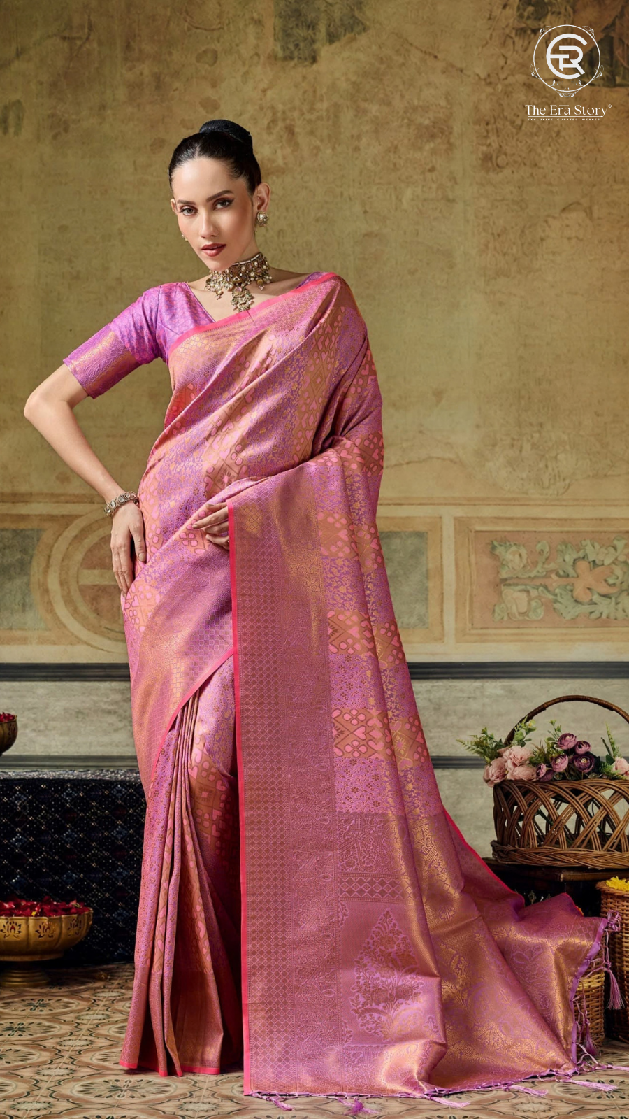 Baby Pink Intricate Geometric Floral Jacquard Kanchi Soft Silk Saree