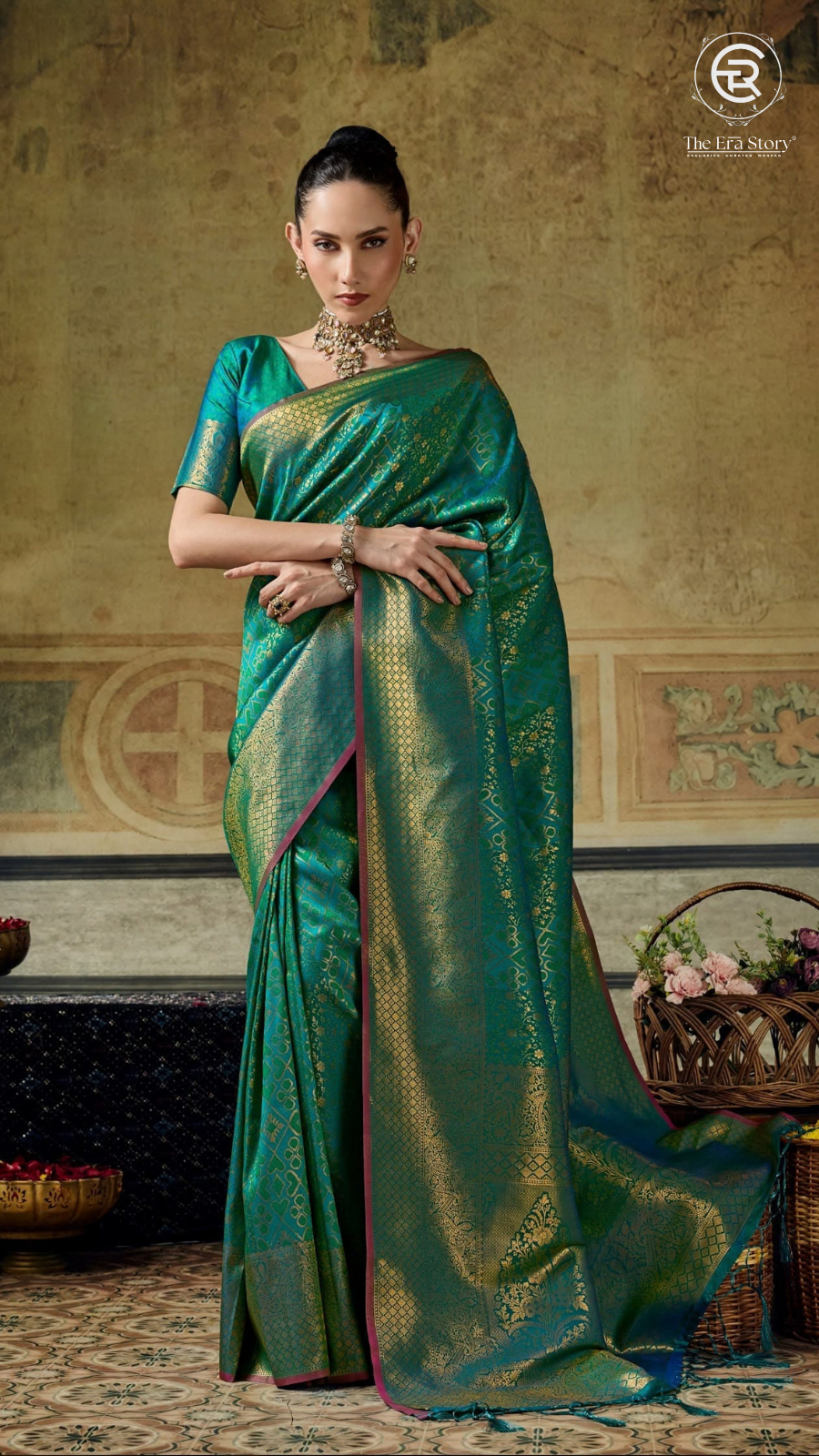 Emerald Green Intricate Geometric Floral Jacquard Kanchi Soft Silk Saree