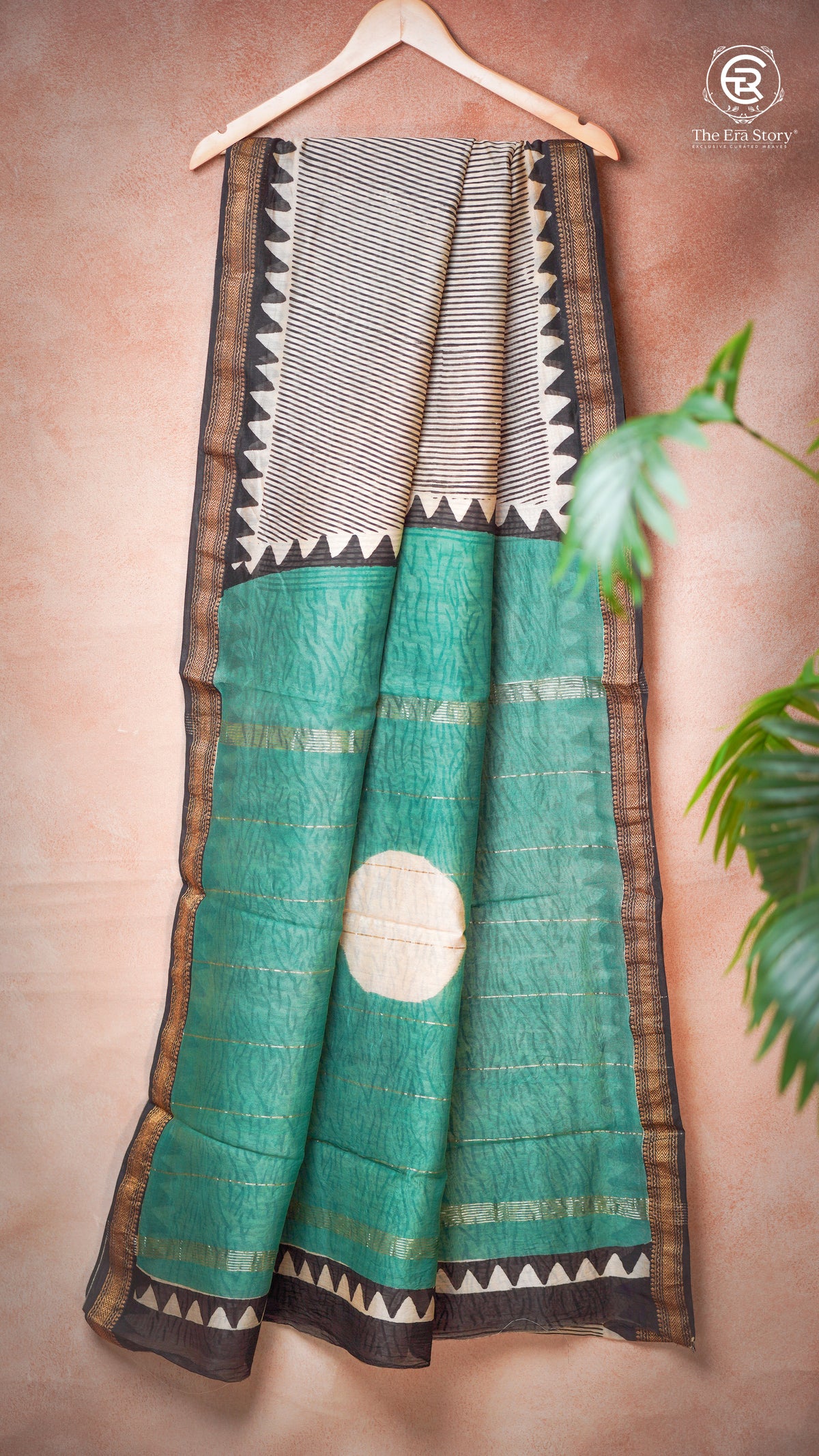 White & Black Line Patterned Handblocked Pure Maheshwari Cotton Saree