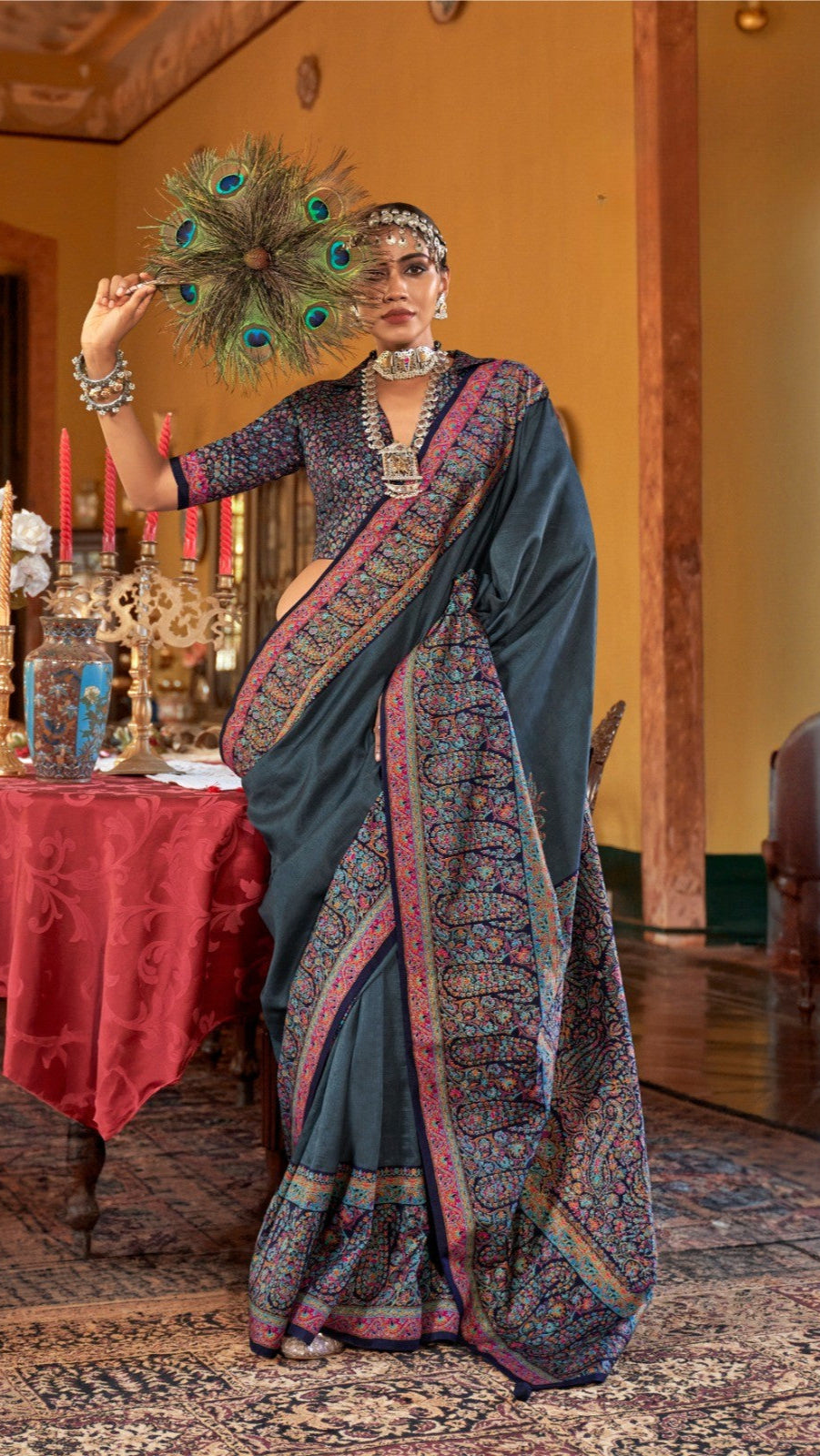 Grey Contemporary Banarasi Crepe Silk Saree