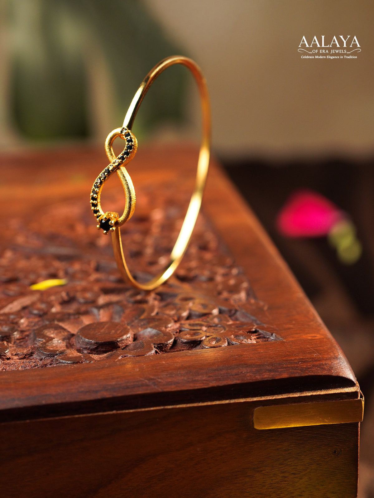 Aalaya Midnight Infinity Loop Bangle