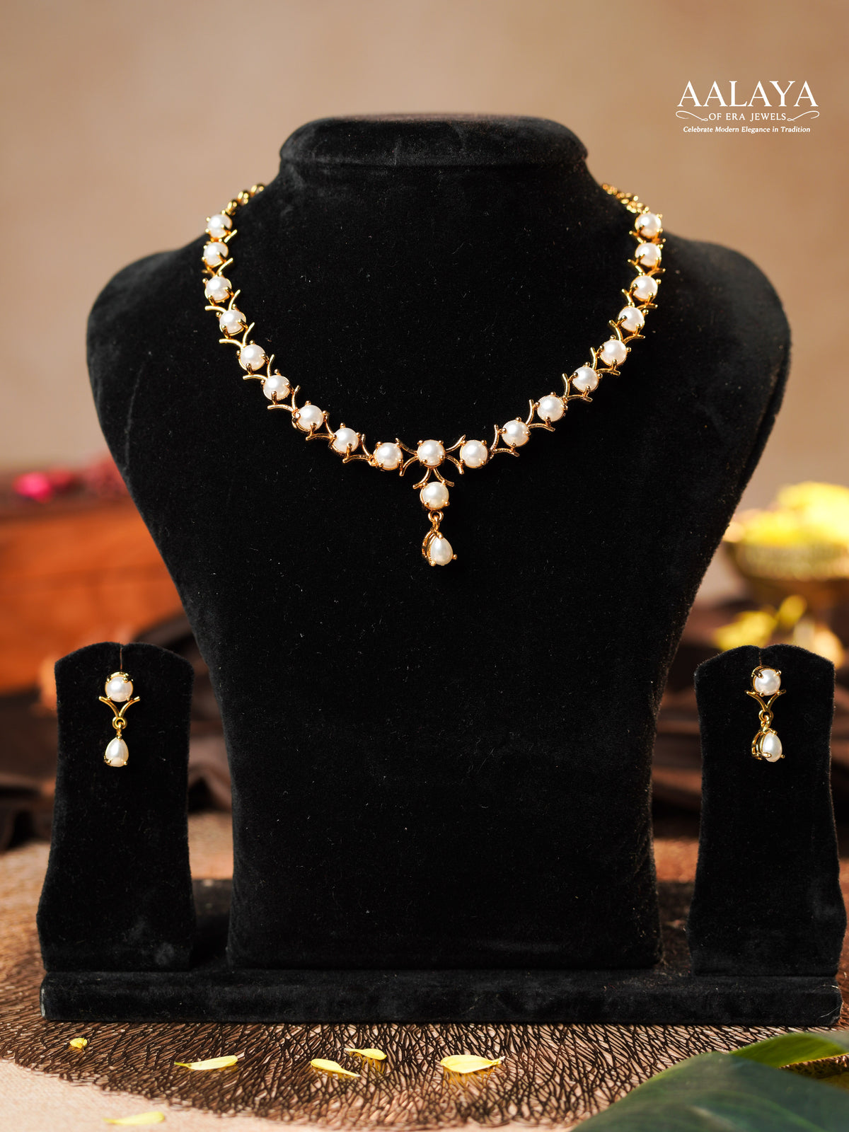 Aalaya Pearl Floral Necklace Set
