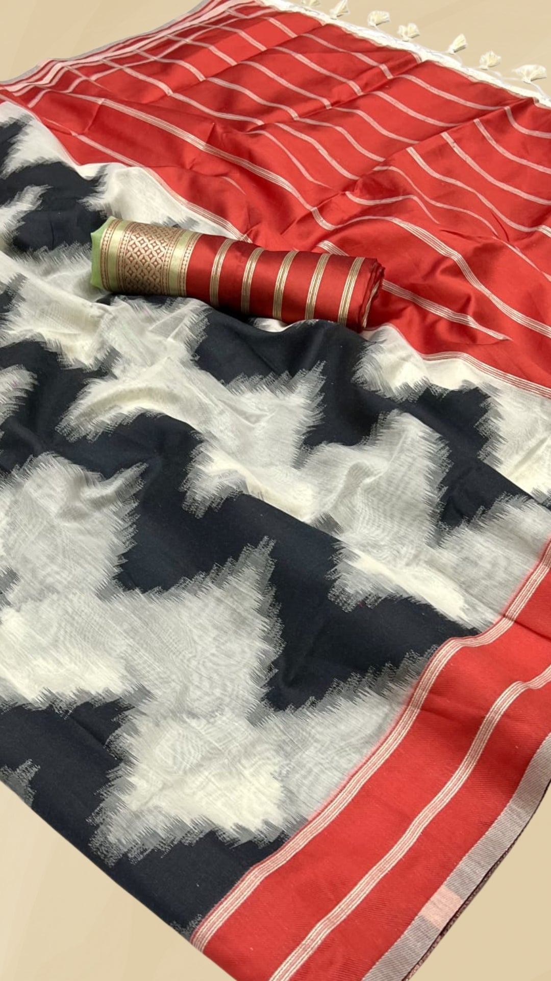 White and Red Ikkat Leheriya Handloom Weaving Cotton Banarasi Silk Saree