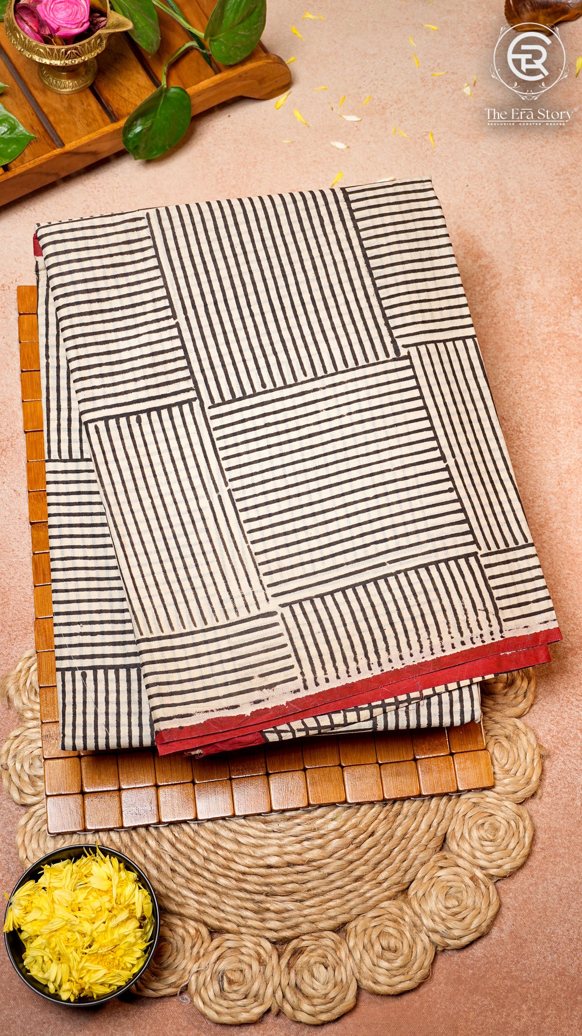 White and Red Geometric Handblocked Pure Cotton Saree