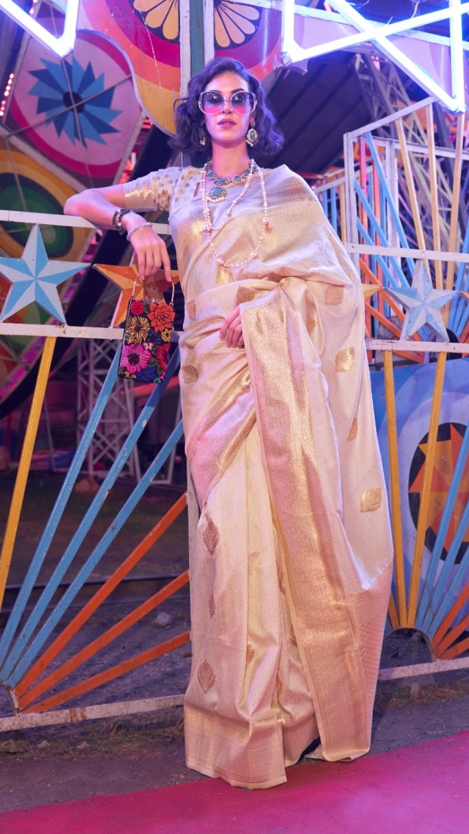 White Leaf Patterned Zari Weaved Banarasi Silk Saree