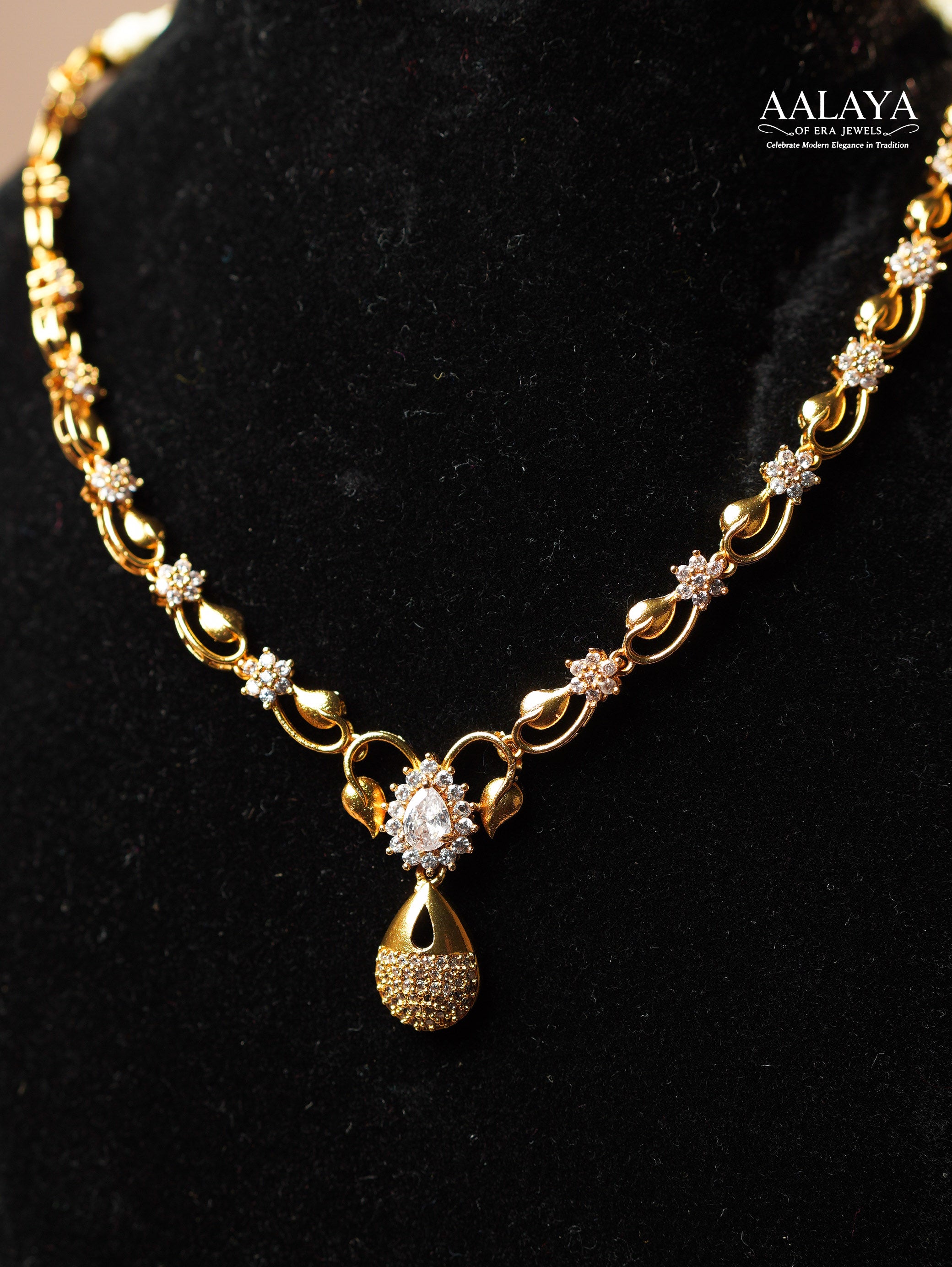 Aalaya Kanaka Dewdrop Necklace Set