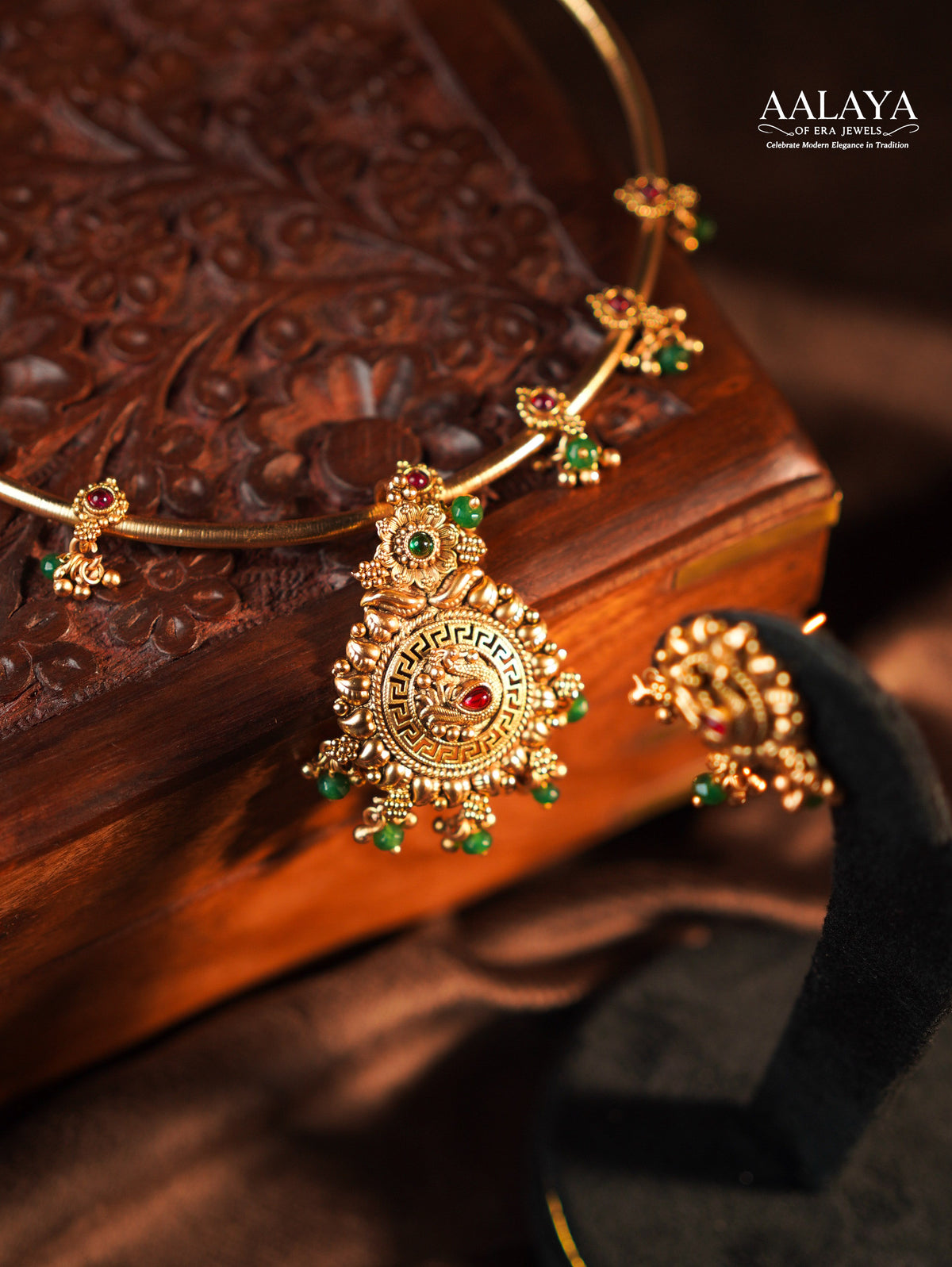 Aalaya Haritha Mayura Round Hasli Necklace Set