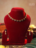 Aalaya V-Shard Diamond Necklace Set