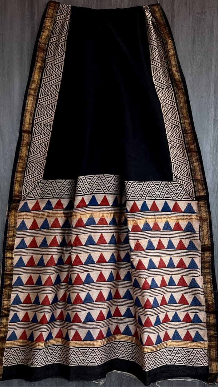 Black Maroon & Beige  Handblock Maheshwari Silk Cotton Saree