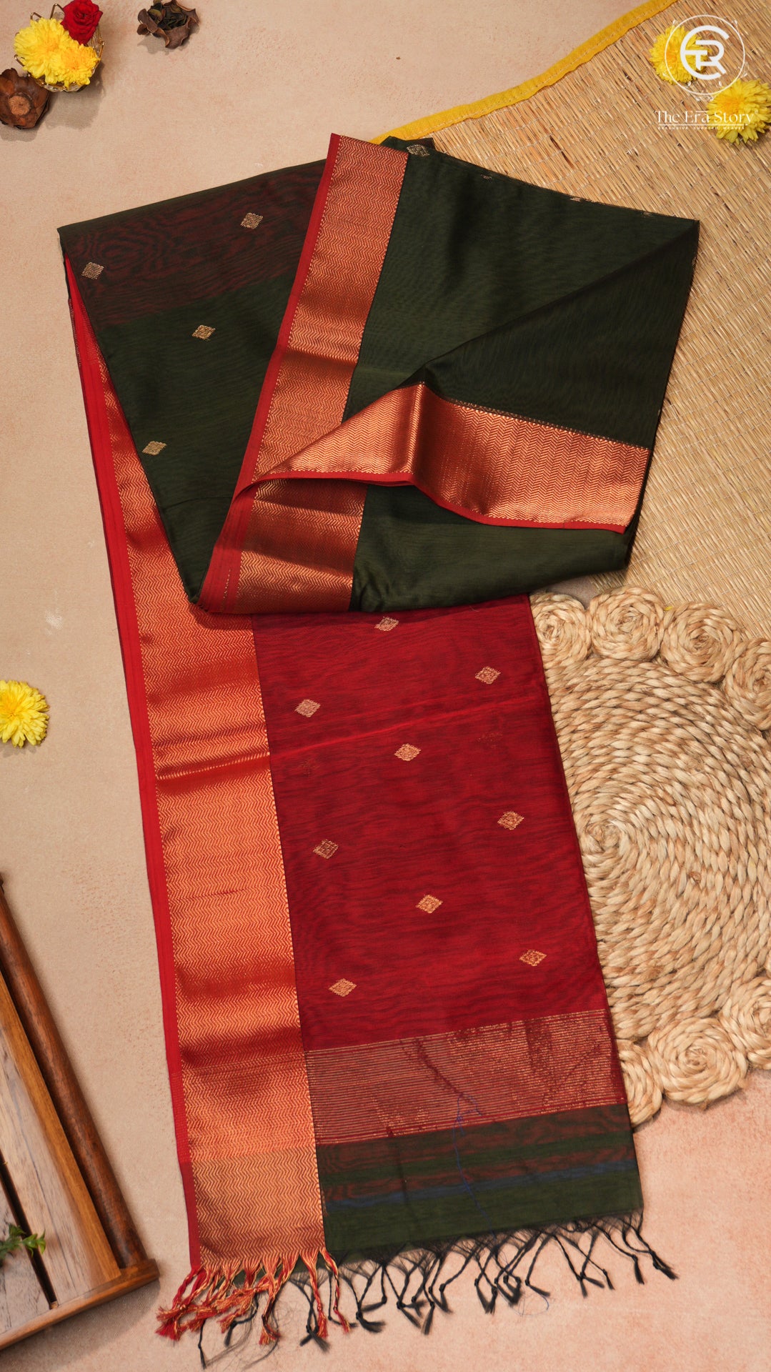 Blackish Green and Red Diamond Butta Handloom Pure Maheshwari Silk Saree