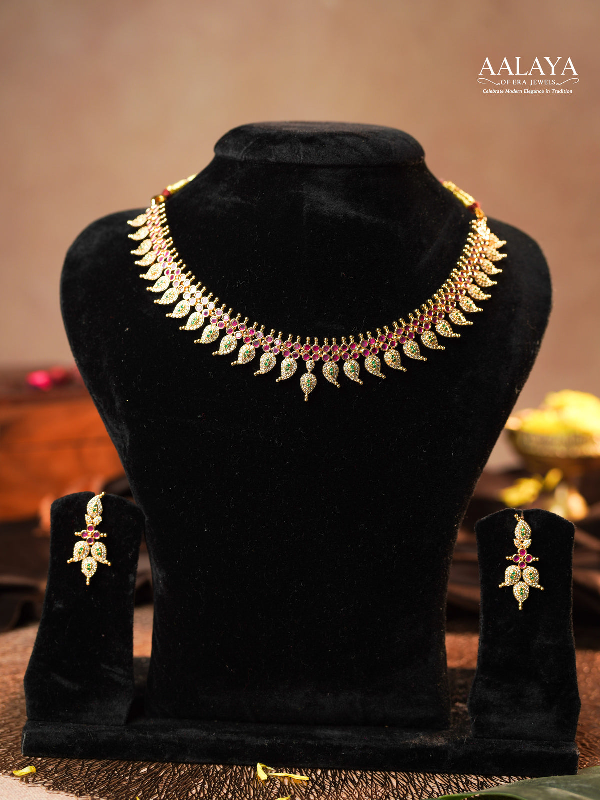 Aalaya Golden Leaf Radiance Necklace Set