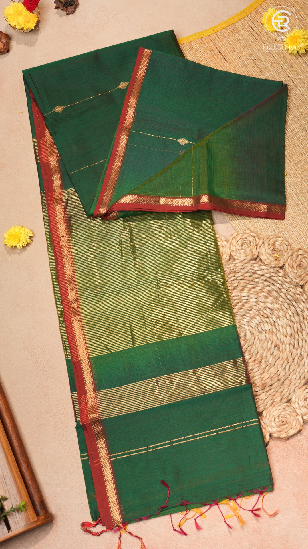 Emerald Green & Red Line Diamond Butta Zari Handloom Pure Maheshwari Silk Saree