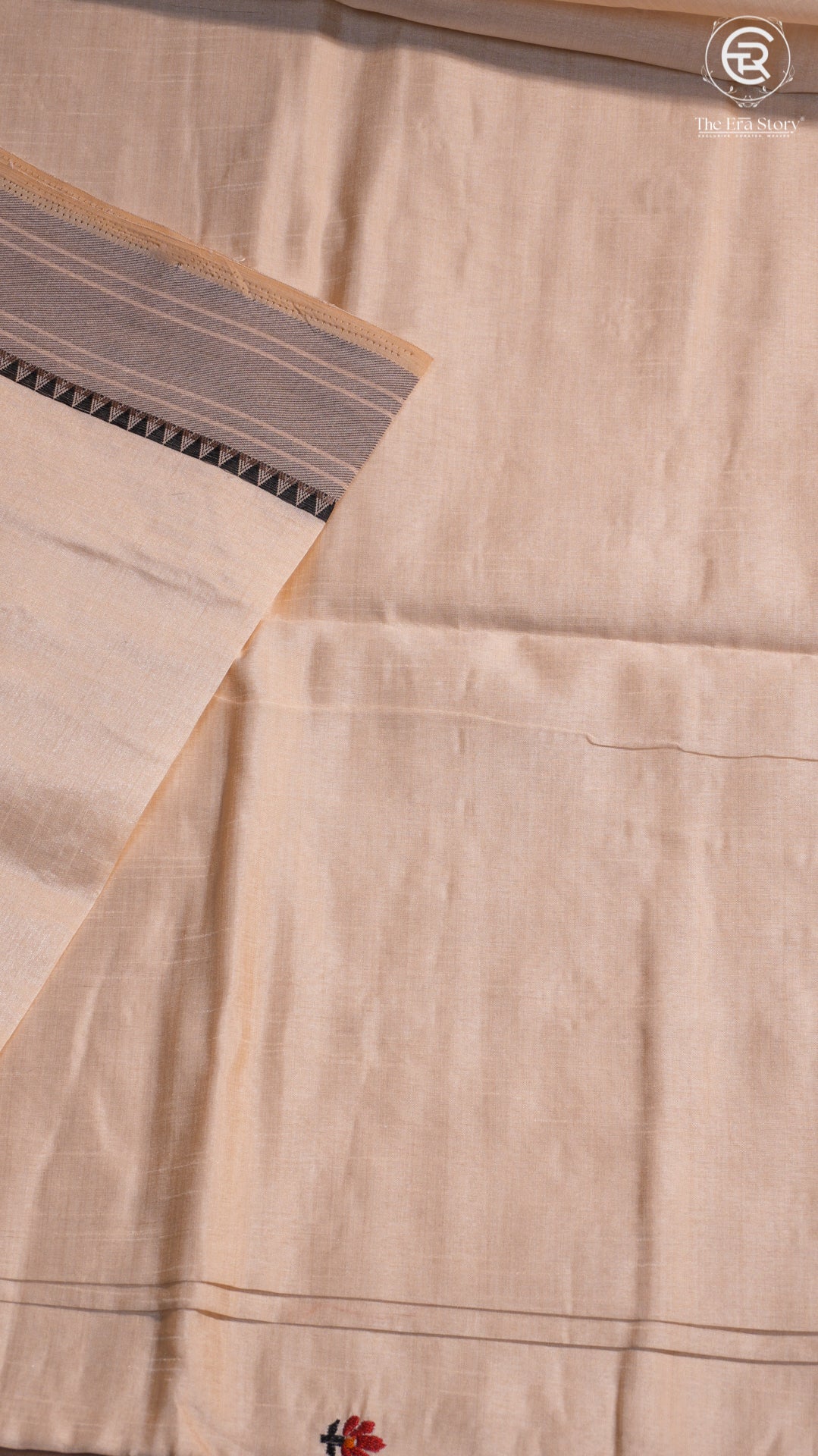 Beige & Black Floral Jamdani Tussar Silk Saree