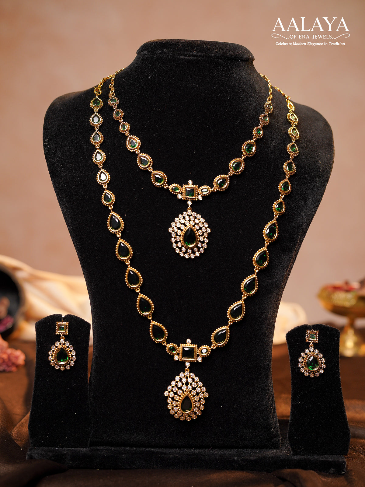 Regal Emerald Teardrop Haaram Set with Kundan Accents