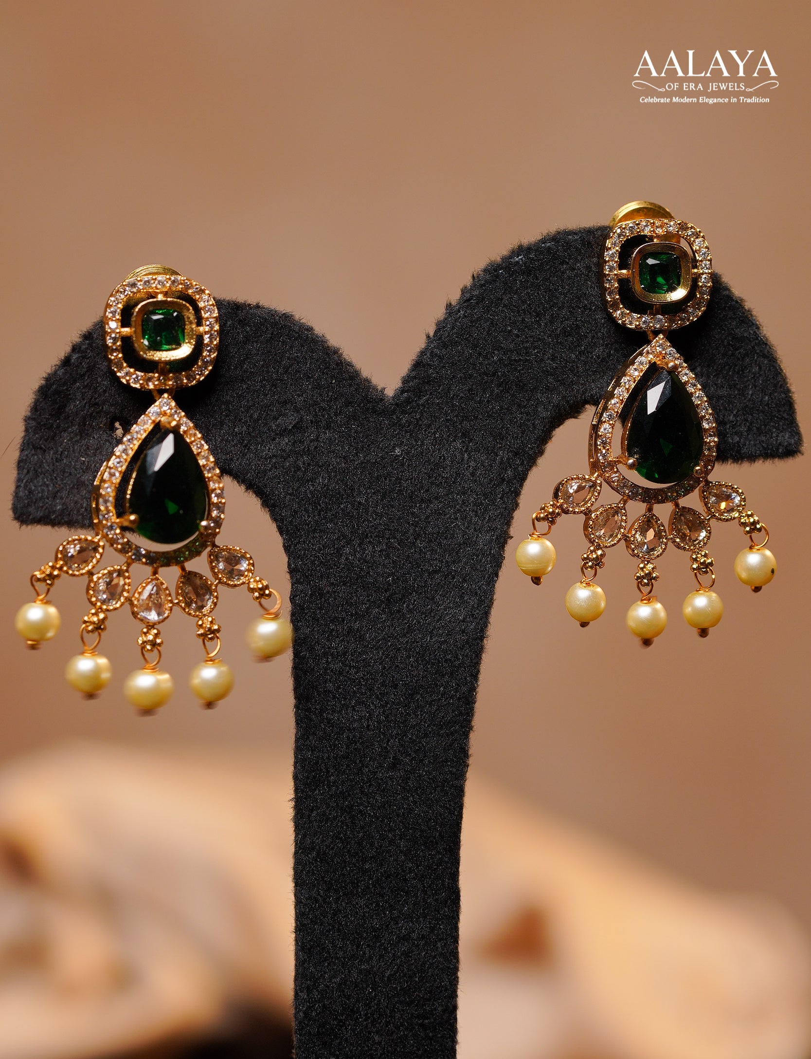 Aalaya Double Layered Polki Emerald Necklace Set