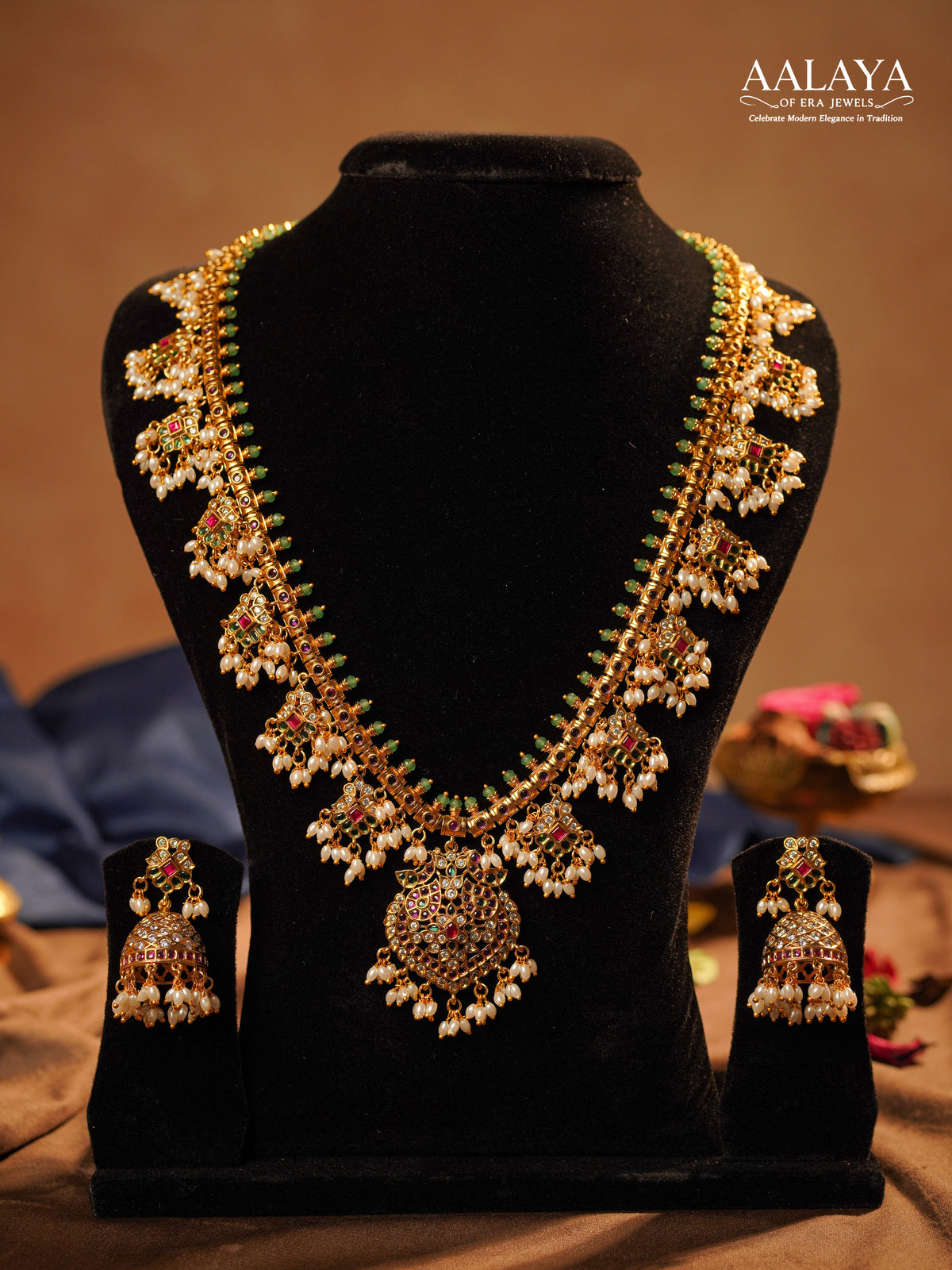 Aalaya Regal Guttapusalu Pearl Haram Set