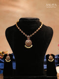 Aalaya Minimal Kundan Necklace Set with Circular Pendant & Pearl Drops