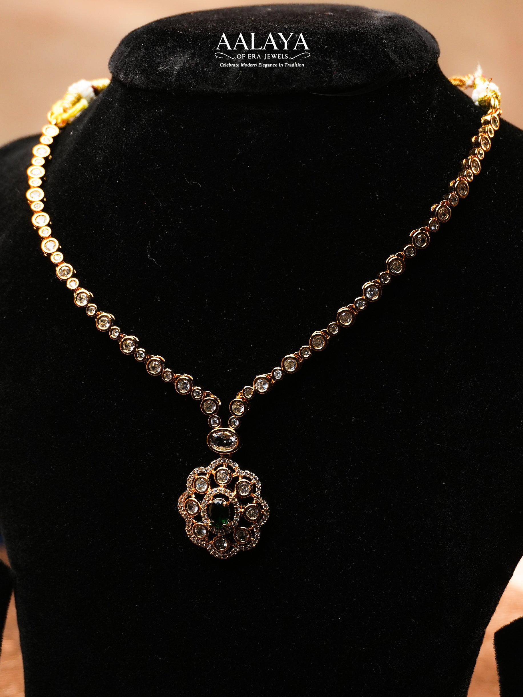 Aalaya Elegant Pendant Necklace Set with Emerald Accent
