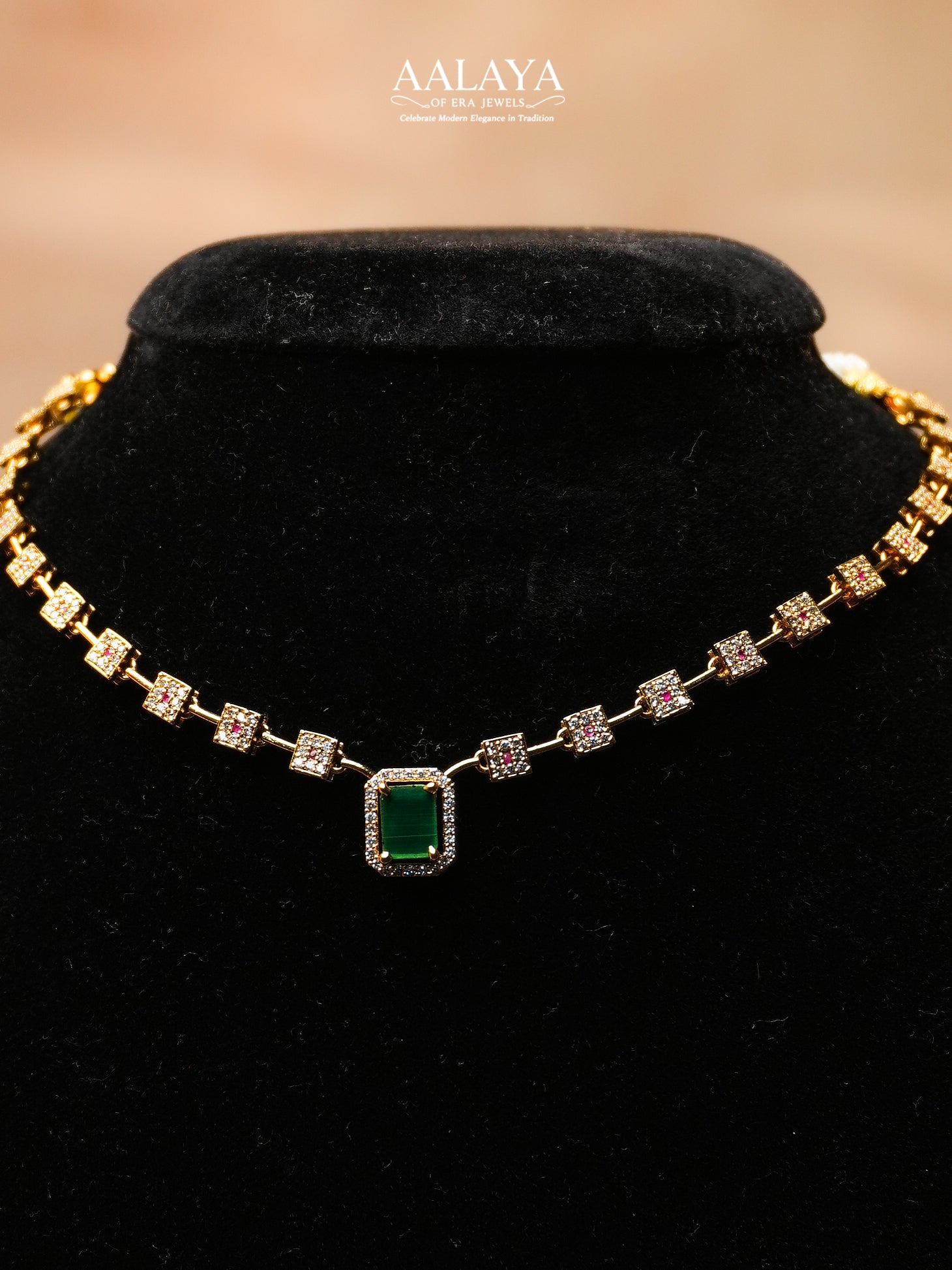 Aalaya Emerald Solitaire Elegance Necklace Set