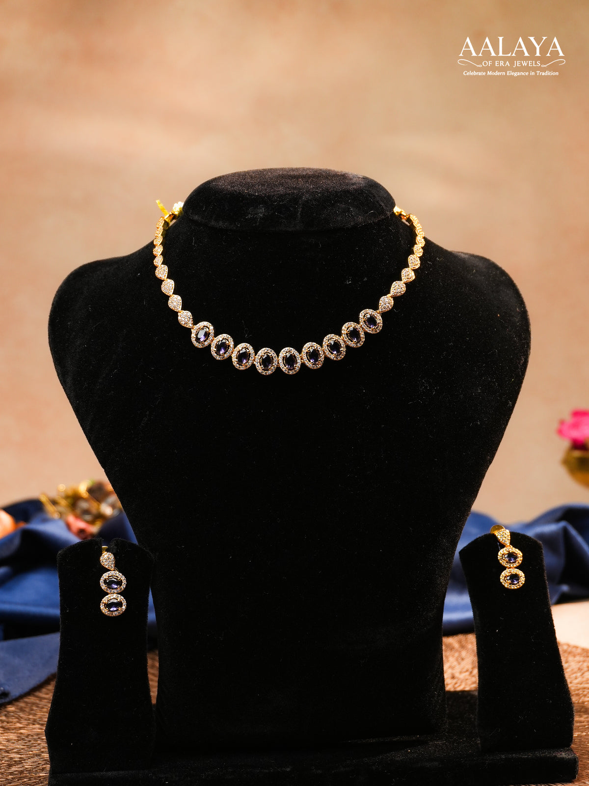 Aalaya Sapphire Halo Necklace Set