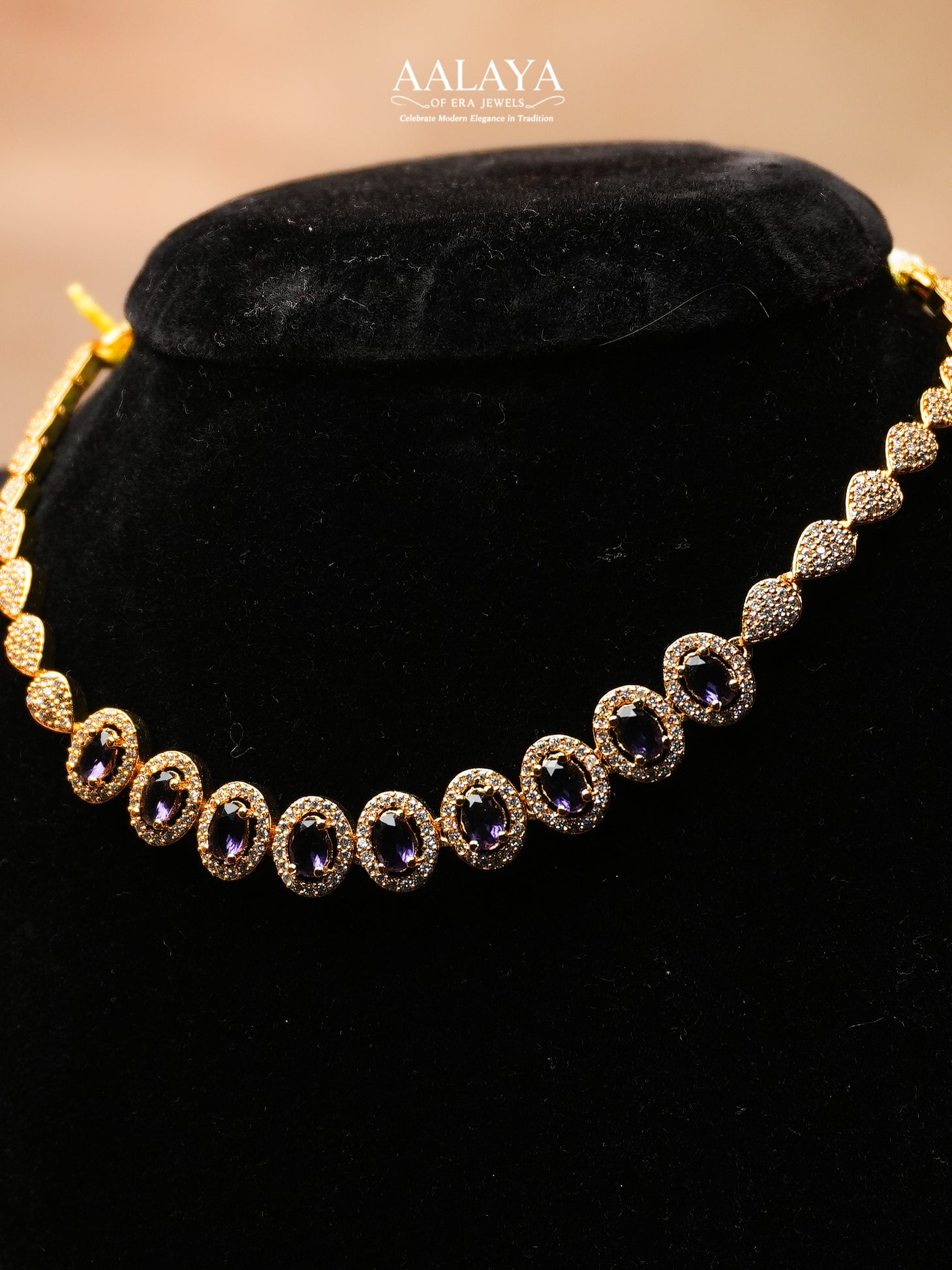 Aalaya Sapphire Halo Necklace Set
