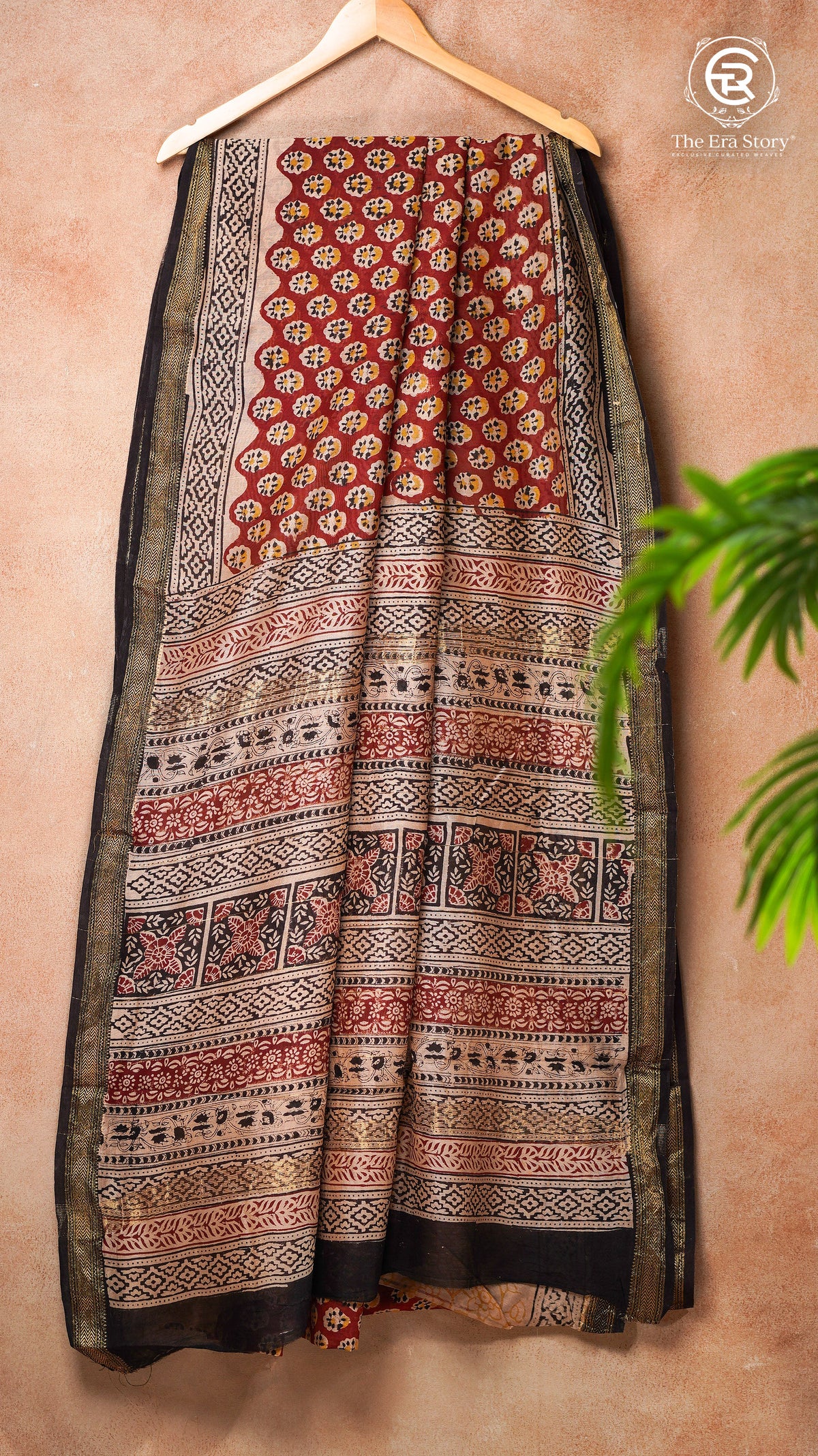 Red Black Floral Handblocked Pure Maheshwari Cotton Saree