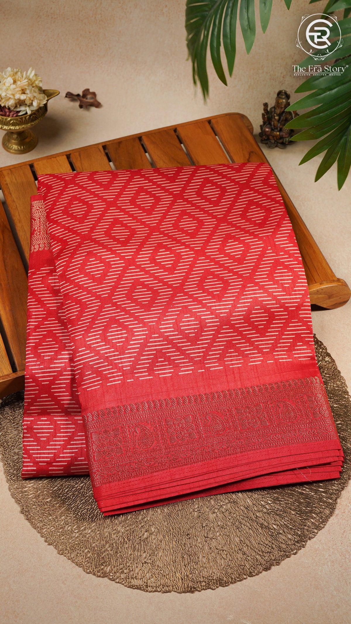 Crimson Red Diamond Viscose Dola Silk Saree
