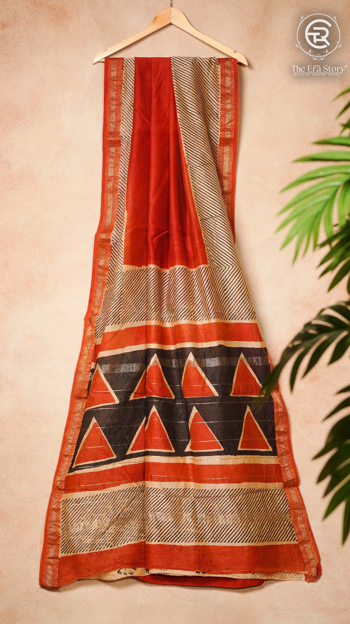 Red Black & Beige  Handblock Maheshwari Silk Cotton Saree