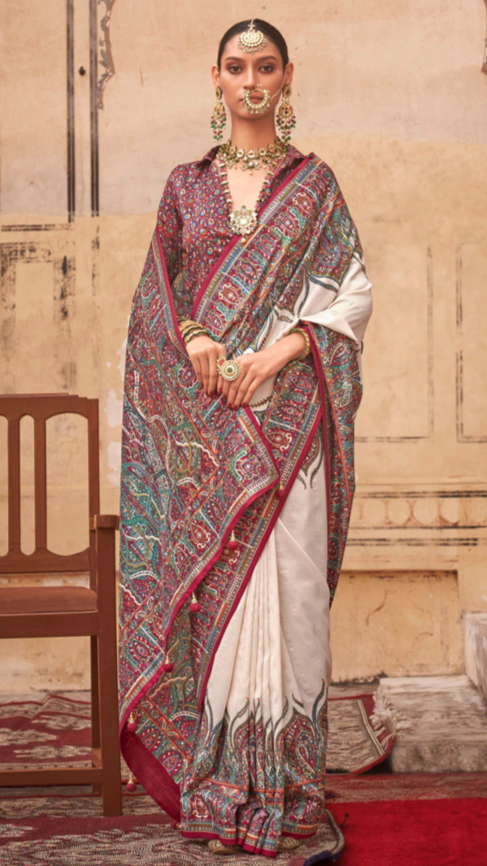 Off-White Contemporary Border Banarasi Crepe Silk Saree ERA02WHT